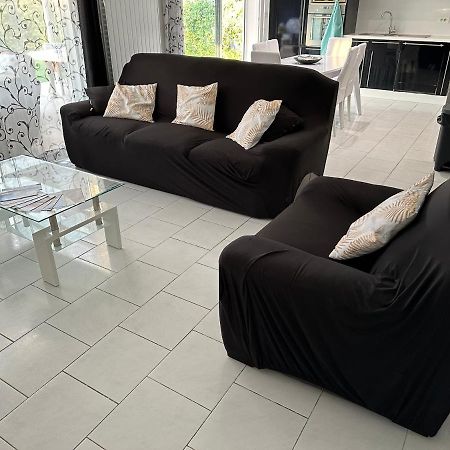 Petite Maisonette Adossee Mais Independante Avec Piscine Villa Peymeinade Bagian luar foto
