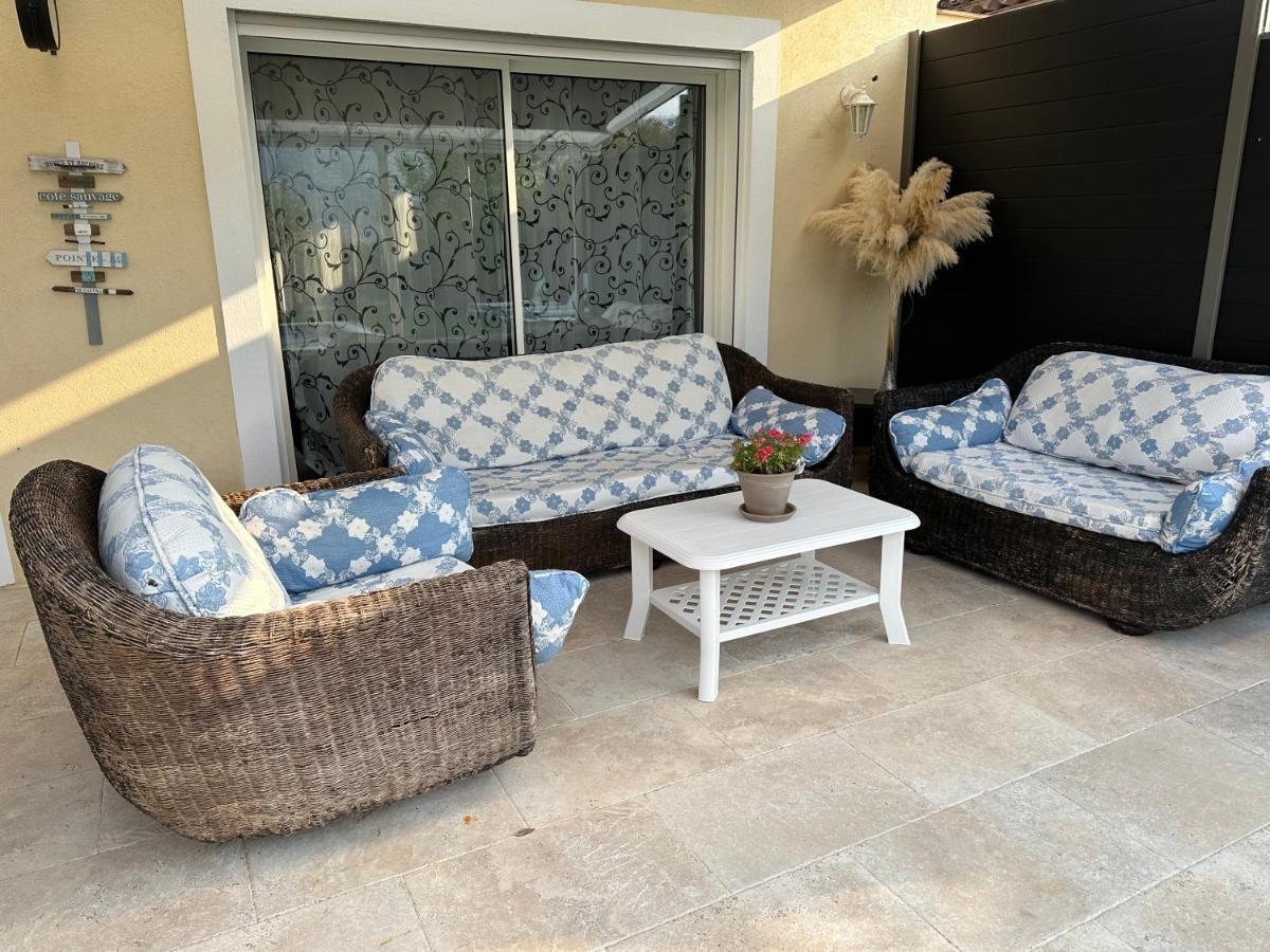 Petite Maisonette Adossee Mais Independante Avec Piscine Villa Peymeinade Bagian luar foto