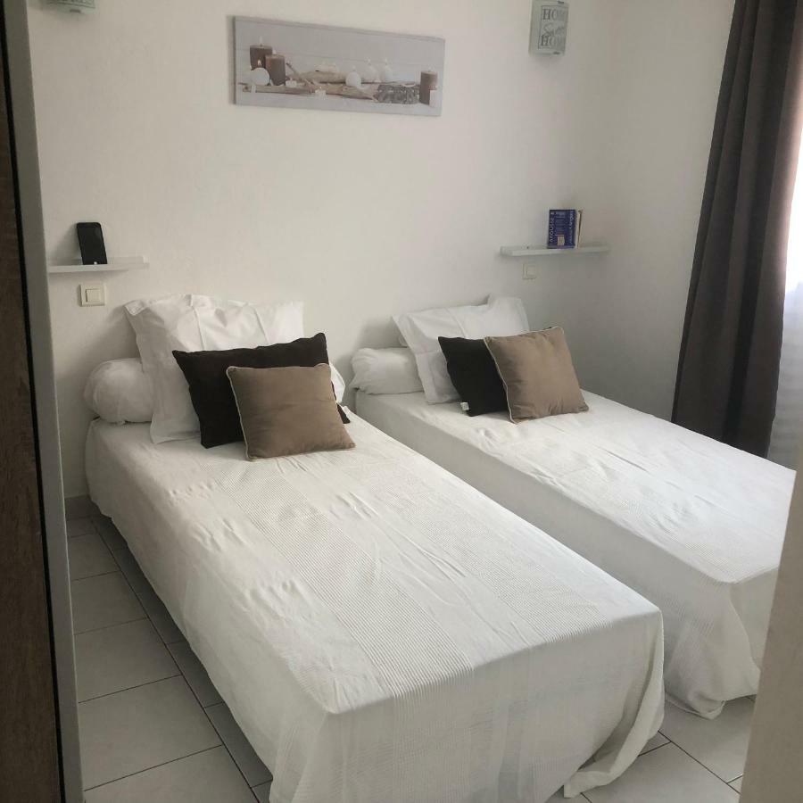 Petite Maisonette Adossee Mais Independante Avec Piscine Villa Peymeinade Bagian luar foto